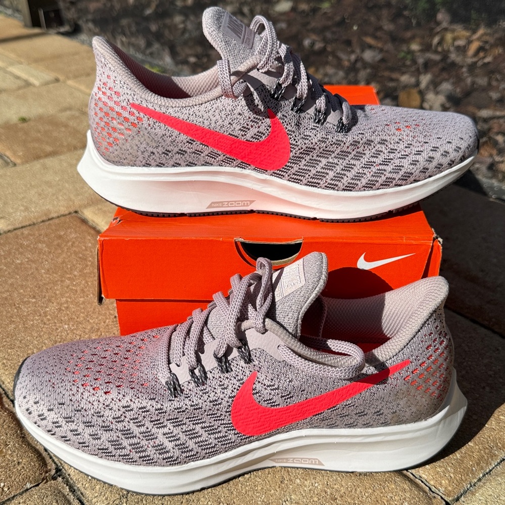 NWT Nike Air Zoom Pegasus 35
Women’s
Size 7.5 Original Box